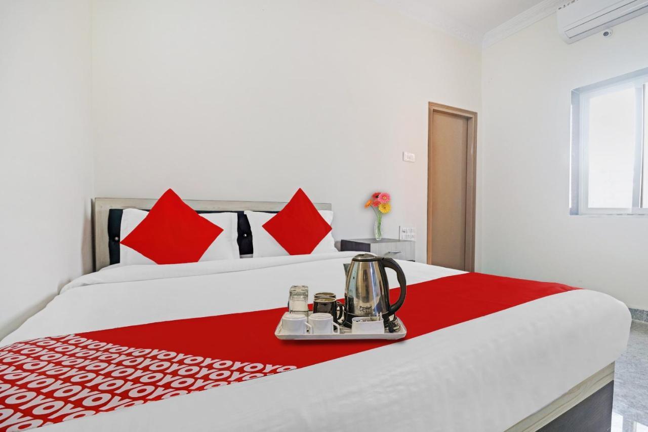 Hotel O Gs International Near Anu Wine Shop Shamshabad Exterior photo