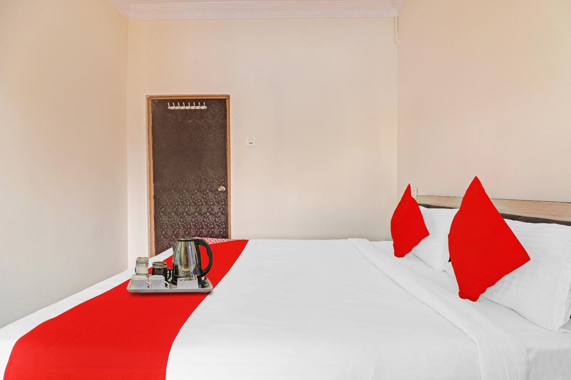 Hotel O Gs International Near Anu Wine Shop Shamshabad Exterior photo