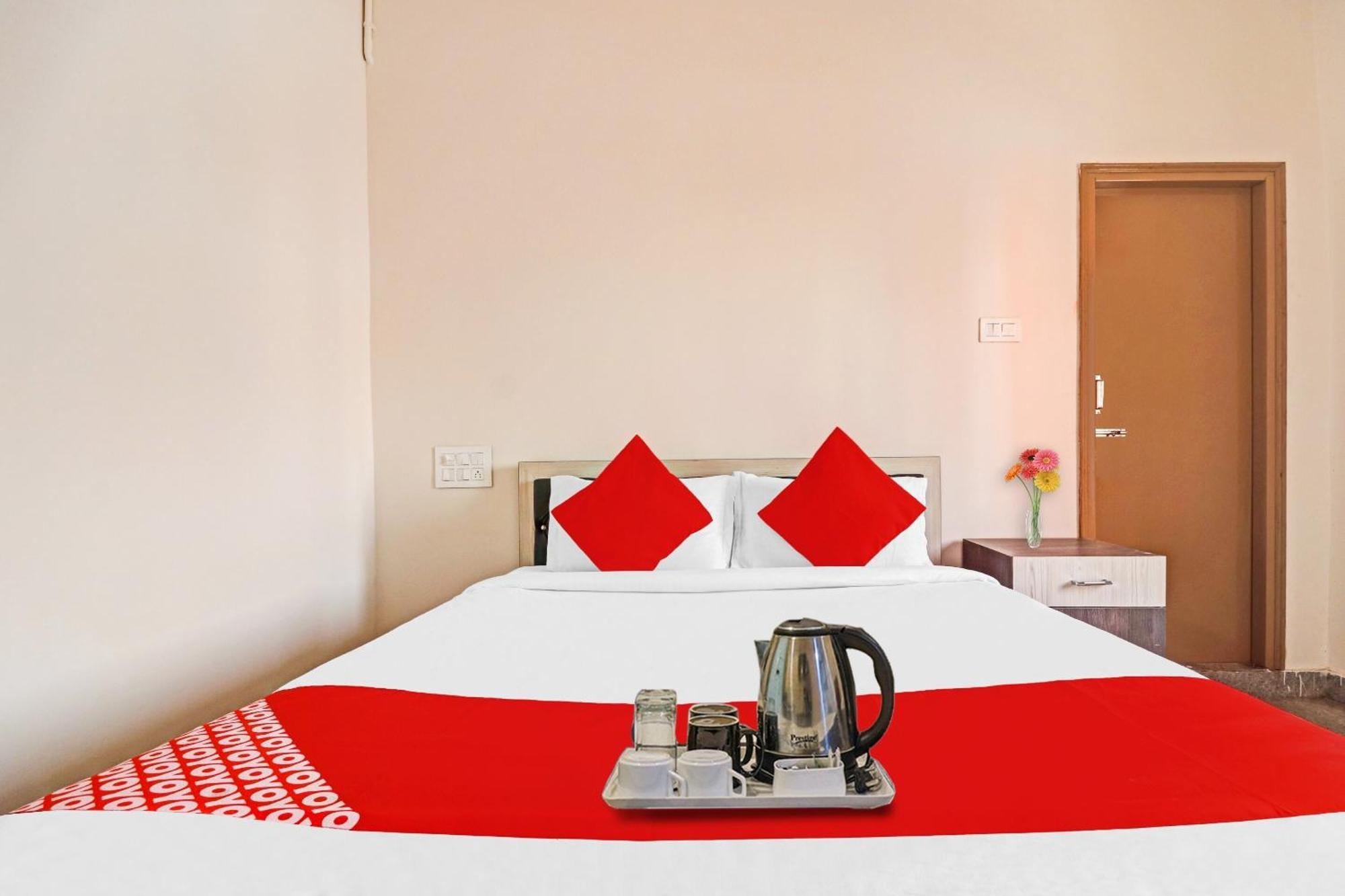 Hotel O Gs International Near Anu Wine Shop Shamshabad Exterior photo